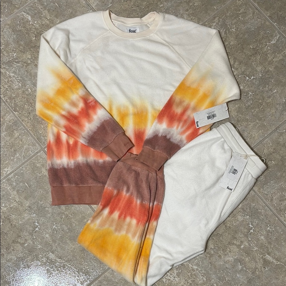 Feat Blanketblend Desert Sunset Crewneck & Sweatpant Set